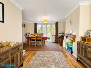 Dining room- click for photo gallery